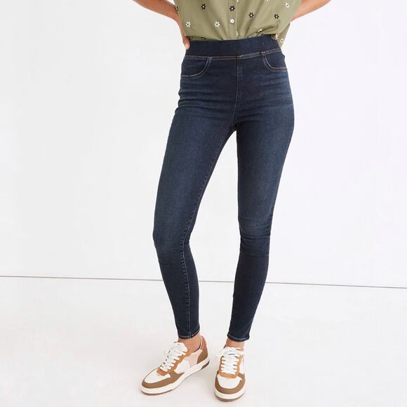 Madewell Denim - Madewell Petite Pull-On Skinny Jeans in Wisteria Wash Size 28 Petite